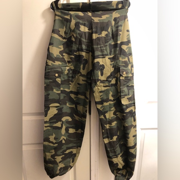 Army fatigue pants with scrunch bottom, never worn - Picture 2 of 2